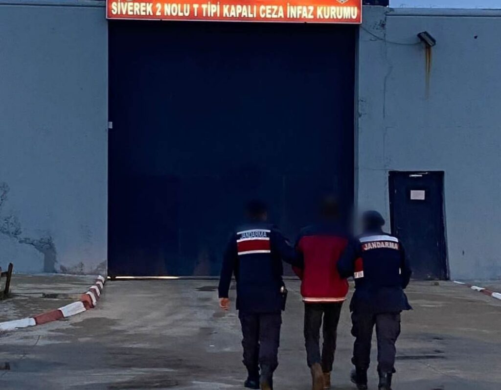 Adıyaman’da 11 yıl kesinleşmiş hapis cezası bulunan şüpheli tutuklandı