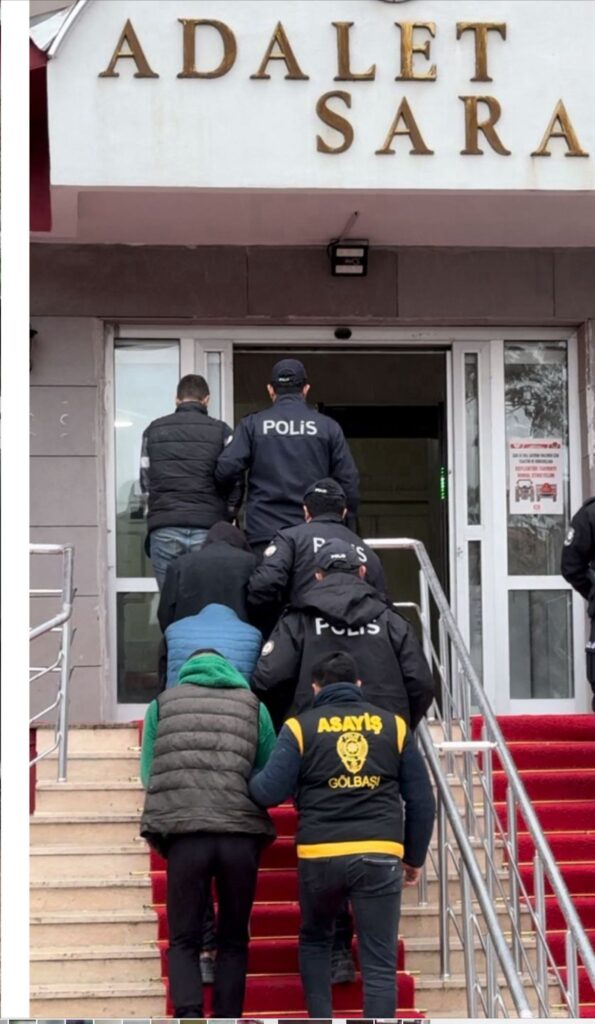 İşyeri hırsızlığına 4 tutuklama