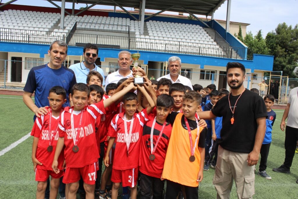 Kahta’da futbol turnuvası düzenlendi