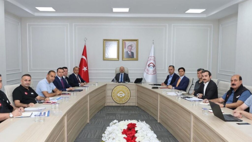 Vali Yardımcıları haftalık değerlendirme toplantısı gerçekleştirildi