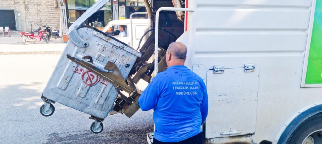 Adıyaman Belediyesi’nden çevre temizliği atağı