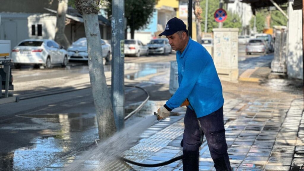Adıyaman’da 3 mahallede temizlik hareketi