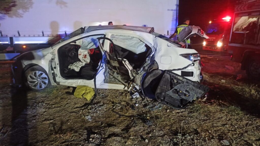 Adıyaman’da TIR ile otomobil çarpıştı: 1 ölü, 3 yaralı