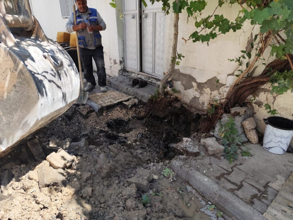 Sıratut Mahallesi’nde Pazar mesaisi