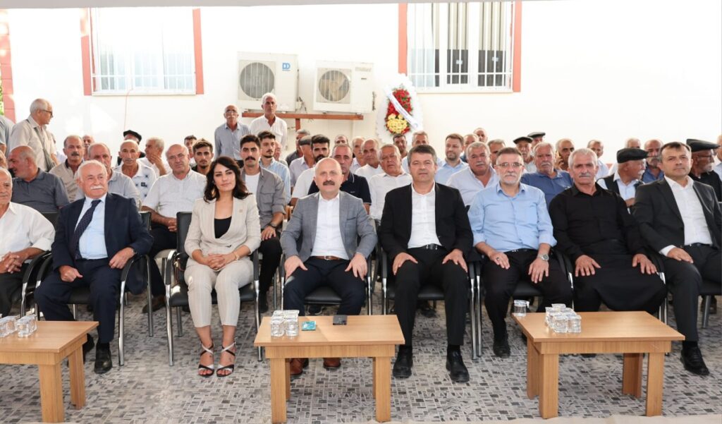 Vali Varol, aşure lokması ve anma etkinliğine katıldı