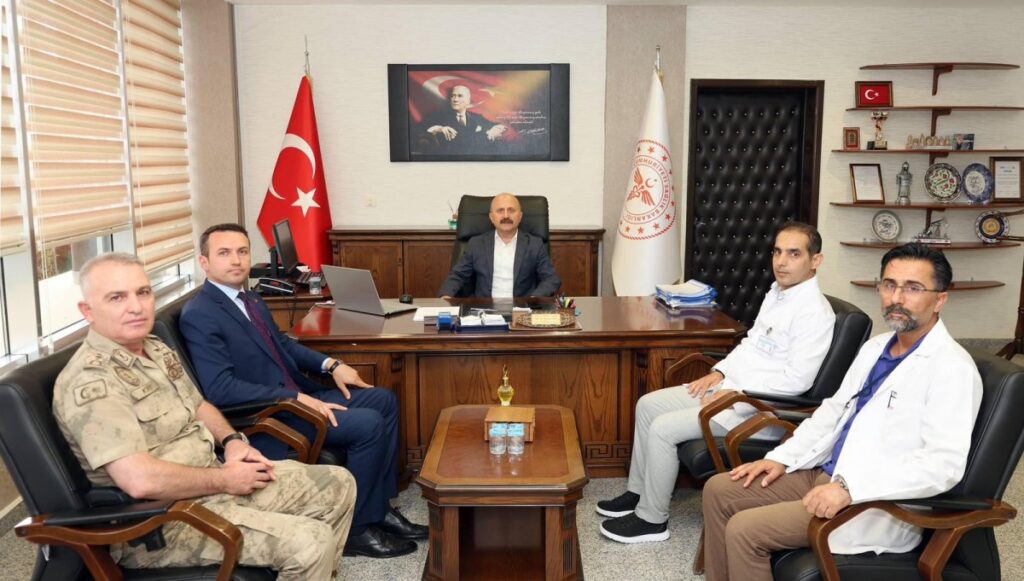 Vali Varol, Başhekim Doç.Dr. Mehmet Şirik’i ziyaret etti