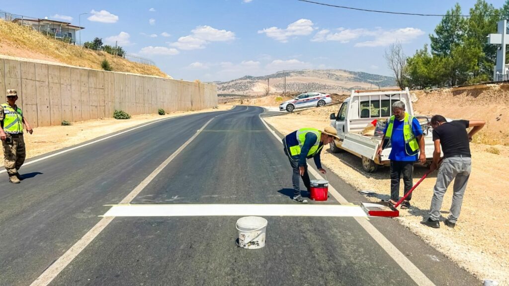 Adıyaman Belediyesi trafik güvenliğini artırmak için çalışmalarını sürdürüyor