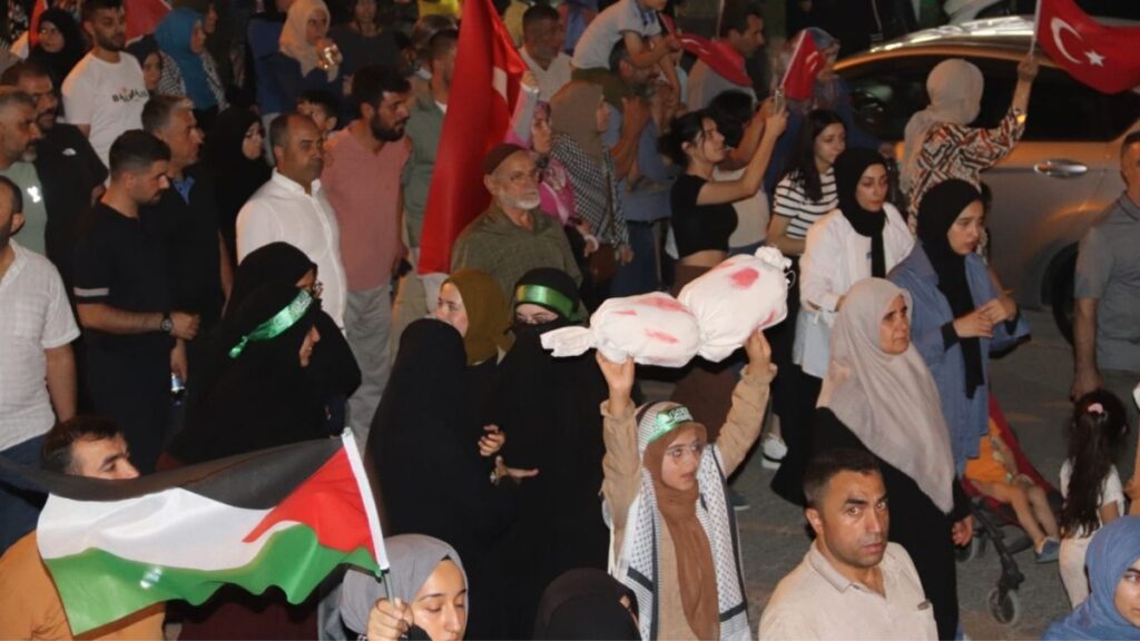 Adıyamanlılar Filistin için meydanlarda: Heniyye suikastına büyük tepki