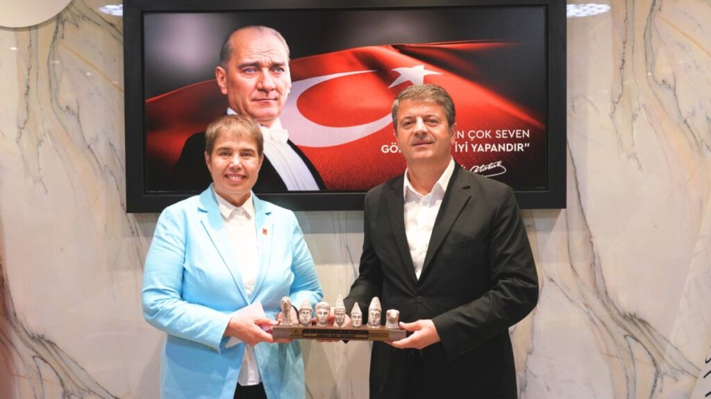 CHP’li Dr. Şahbaz Adıyaman’dan seslendi: ‘Sağlık sistemi depremde enkaz altında kaldı’