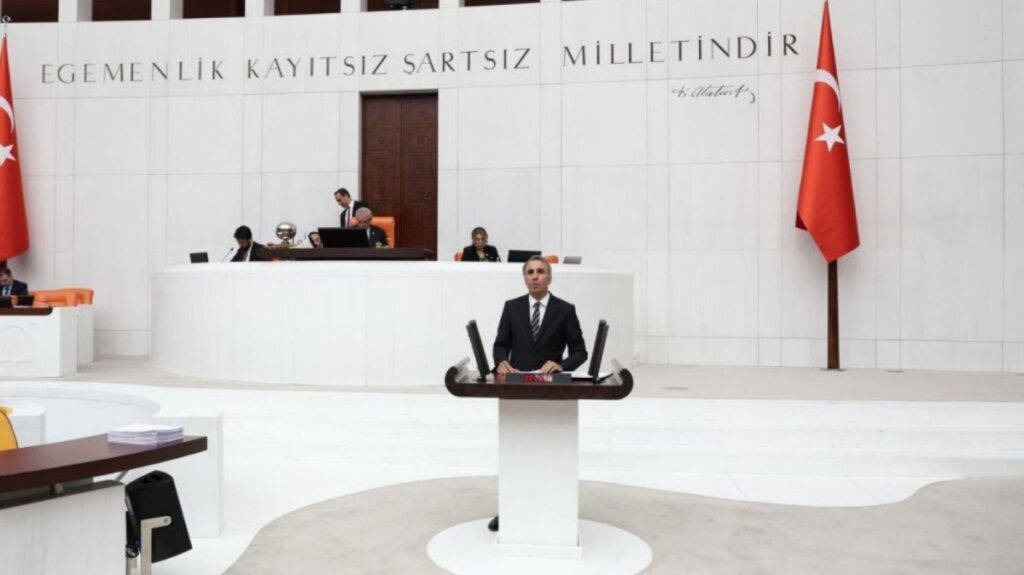 Dem Partili Fırat: ‘Alevi inanç merkezine maden ocağı ısrarı neden?’