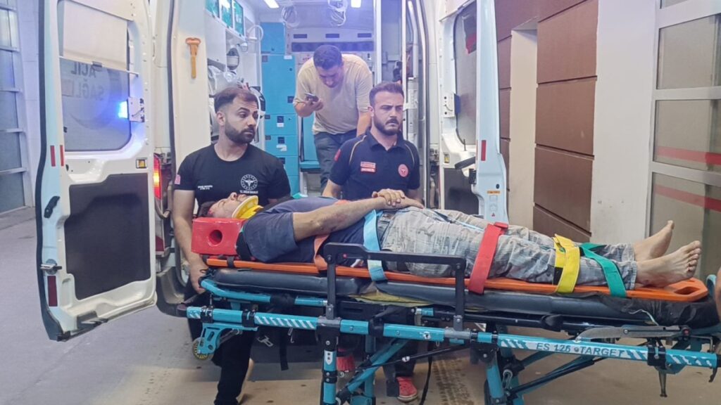 Otomobil ile motosiklet çarpıştı: 1 yaralı