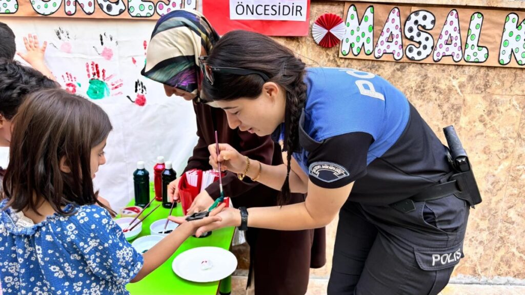 Kahta’da miniklere yönelik güvenlik ve eğitim tanıtım programı