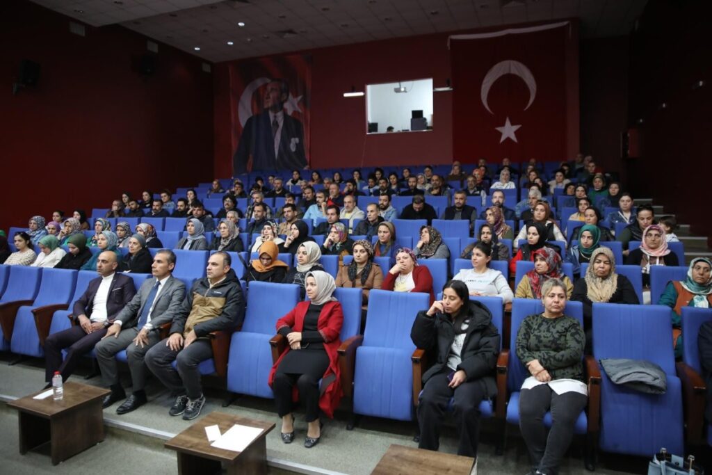 Adıyaman Gençlik ve Spor İl Müdürlüğü personeline ‘Siber Suçlar ve Tedbirler’ eğitimi verildi