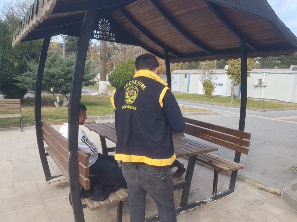 Adıyaman Mimar Sinan Parkı’nda ‘Çocuk Şubesi Ekipleri’ denetimleri sıklaştırdı