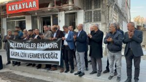 DEM Parti Adıyaman İl Başkanlığı: ‘Kayyum darbesinde ısrar, siyasi tükenmişliğin göstergesidir’