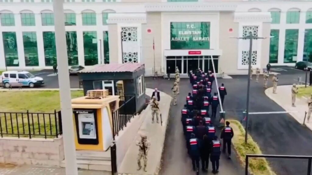 İçişleri Bakanı Yerlikaya: ‘KUYU-40 operasyonunda 130 şüpheli yakalandı, 99’u tutuklandı’
