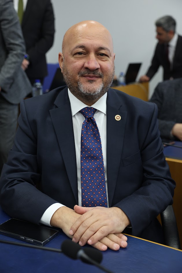 Milletvekili Kurt Aile ve Sosyal Hizmetler Bakanından depremzedelere destek istedi