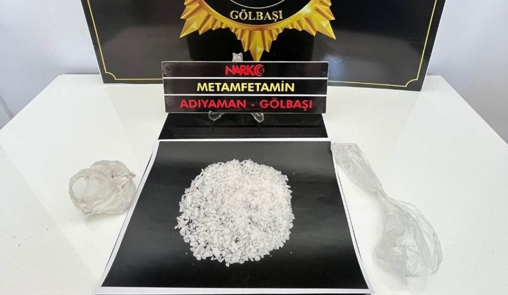 Şehirlerarası otobüsteki uyuşturucuya 2 gözaltı