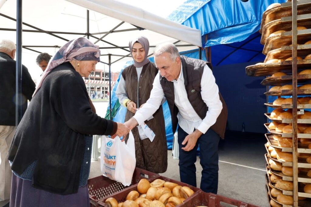 Sultangazi Belediyesi: ‘Depremzedelerin acıları siyasete malzeme yapılmamalı’