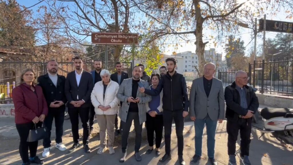 CHP’li Engin Doğan, yıkılacak okula 25 milyon harcandı, bu para depremzededen çıktı