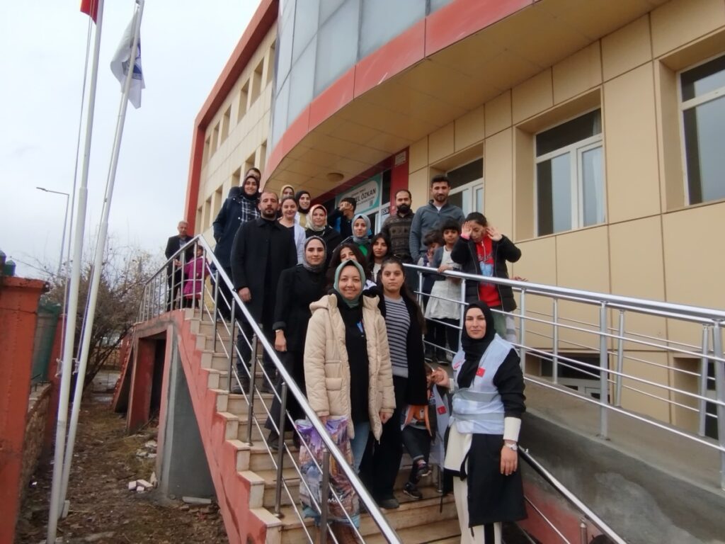 Genç Nesiller Derneği’nden özel gereksinimli çocuklara moral etkinliği