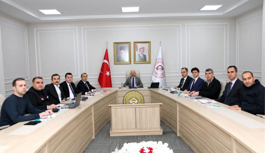 Vali Osman Varol başkanlığında haftalık değerlendirme toplantısı gerçekleştirildi