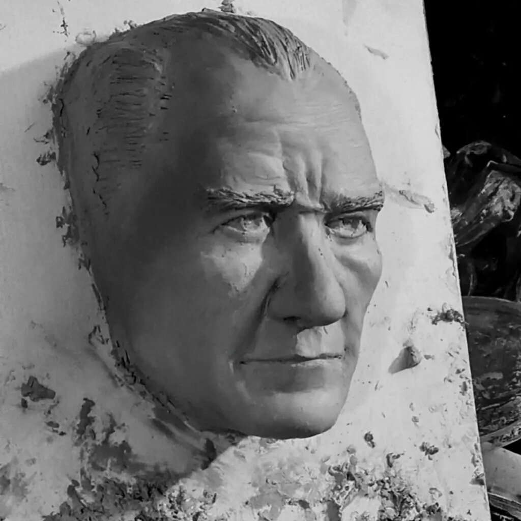Atatürk Heykelleri: Cesaret ve İlhamın Sergisi