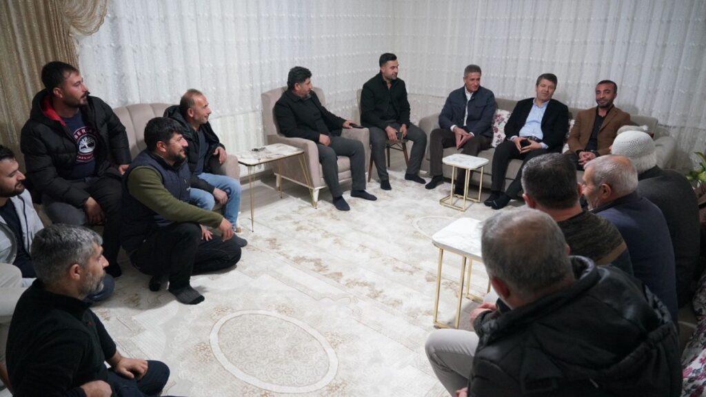 Başkan Tutdere yol vermeme kavgasına karışan aileleri barıştırdı