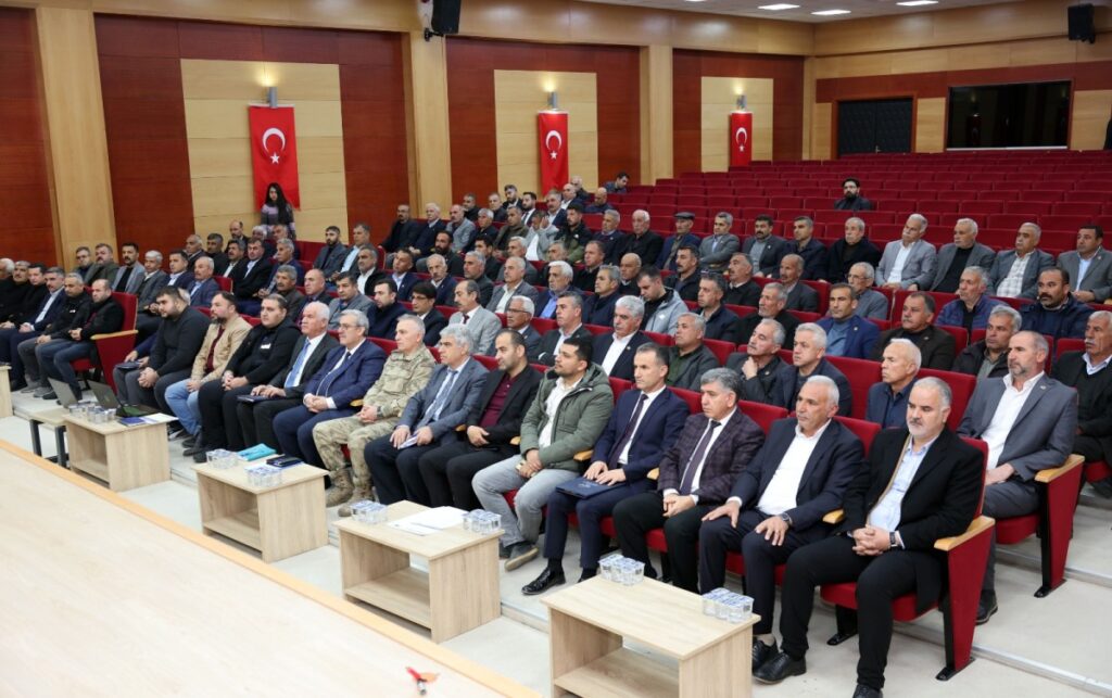 Köylerin sorunları toplantıda ele alındı