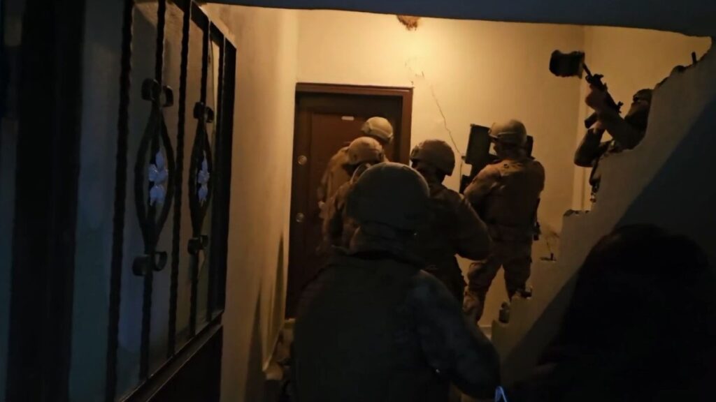 Adıyaman’da uyuşturucu operasyonu: 13 kişi gözaltına alındı