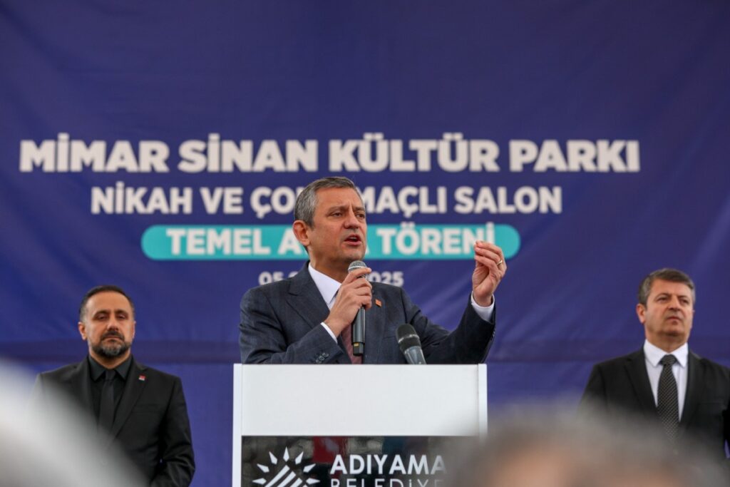 CHP Lideri Özel, Adıyaman’da: ‘Utanç duyulacak manzaradan kıvanç duyanları ibretle takip ediyorum’