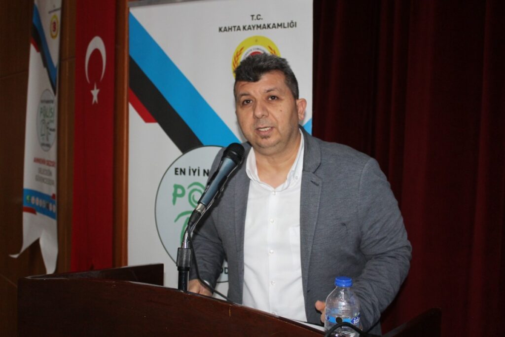 Kahta’da ‘Dijital Bağımlılık’ konferansı düzenlendi