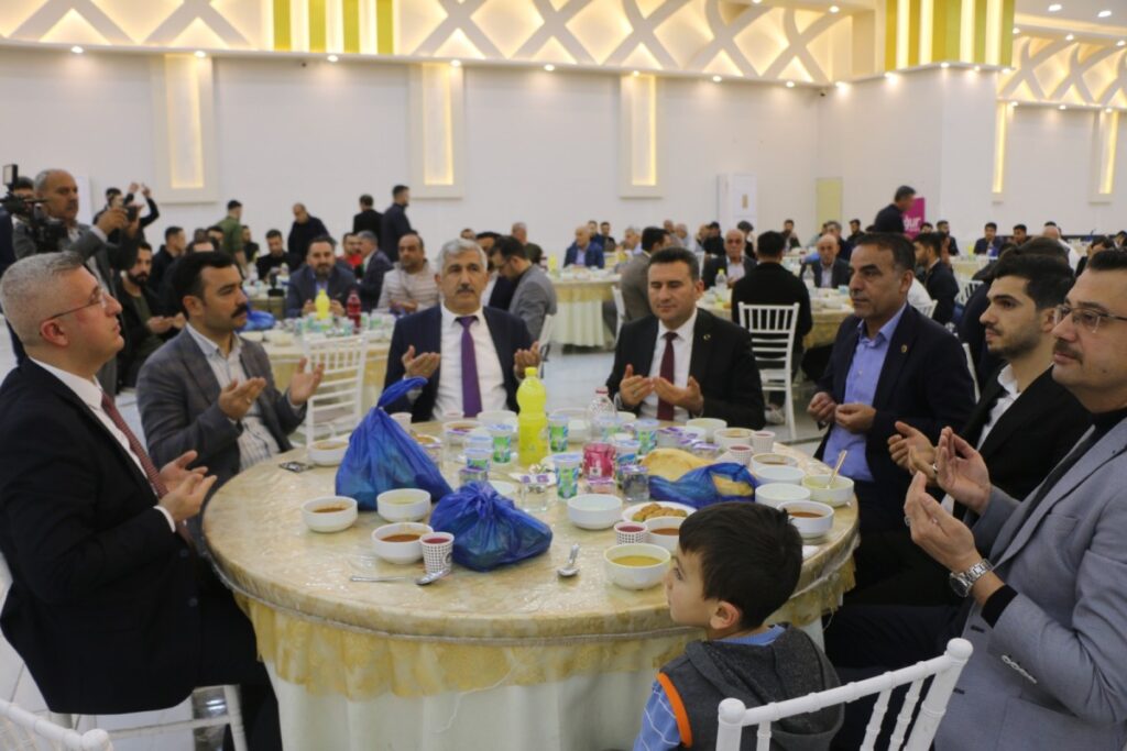 Adalı (Hiniç) Derneği’nden Kahta’da 650 kişilik ‘Dayanışma İftarı’