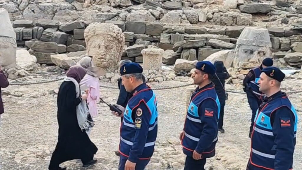 Bakan Yerlikaya’dan görev başındaki jandarma personeline bayram kutlaması