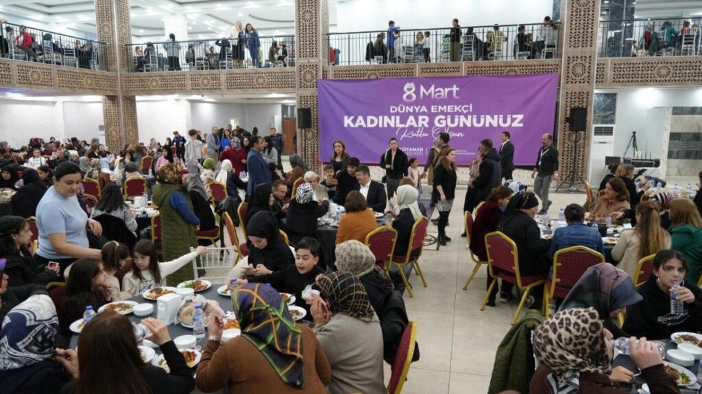 Başkan Tutdere 8 Mart etkinliğinde kadınlarla bir araya geldi