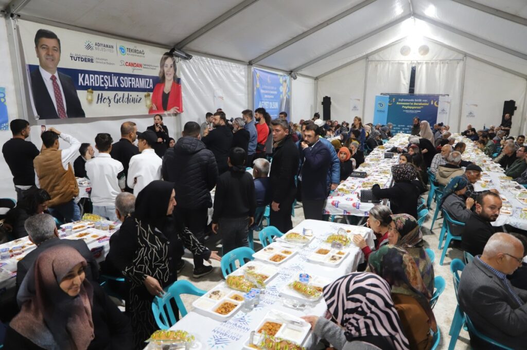 Tekirdağ Büyükşehir Belediye Başkanı Yüceer’den Adıyaman’da ‘Kardeşlik Sofrası’