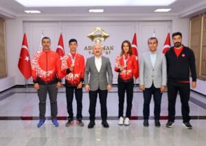 Vali Varol, Balkan şampiyonlarını ödüllendirdi
