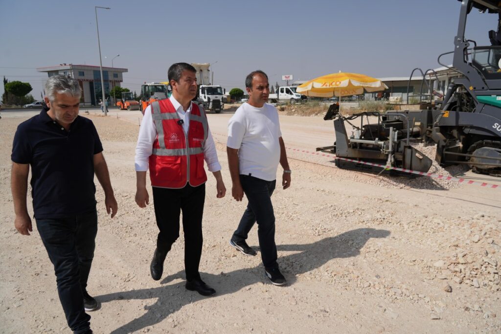 Adıyaman Belediyesi’nden ulaşım hamlesi: Mersin Caddesi’nde asfalt serimi başladı