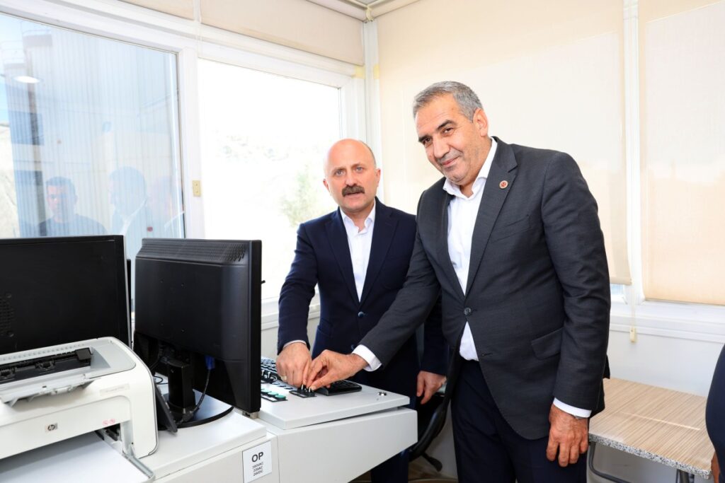 Adıyaman’da asfalt sezonu başladı: İl Özel İdaresi günde 1000 ton üretim yapacak
