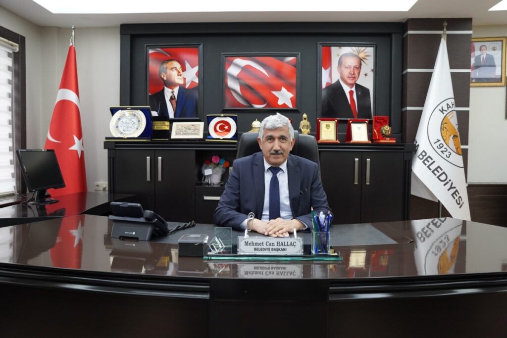 Başkan Hallaç’tan ‘Eski çarşı kentsel dönüşüm projesi’ açıklaması: ‘Kahta önemli bir fırsatı kaçırdı’