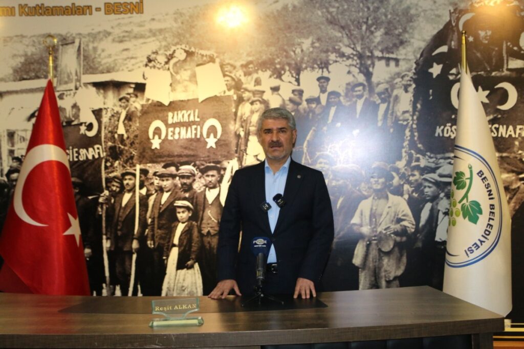 Başkan Reşit Alkan: ‘Küllerimizden böyle doğacağız, bambaşka bir Besni inşa ediyoruz’