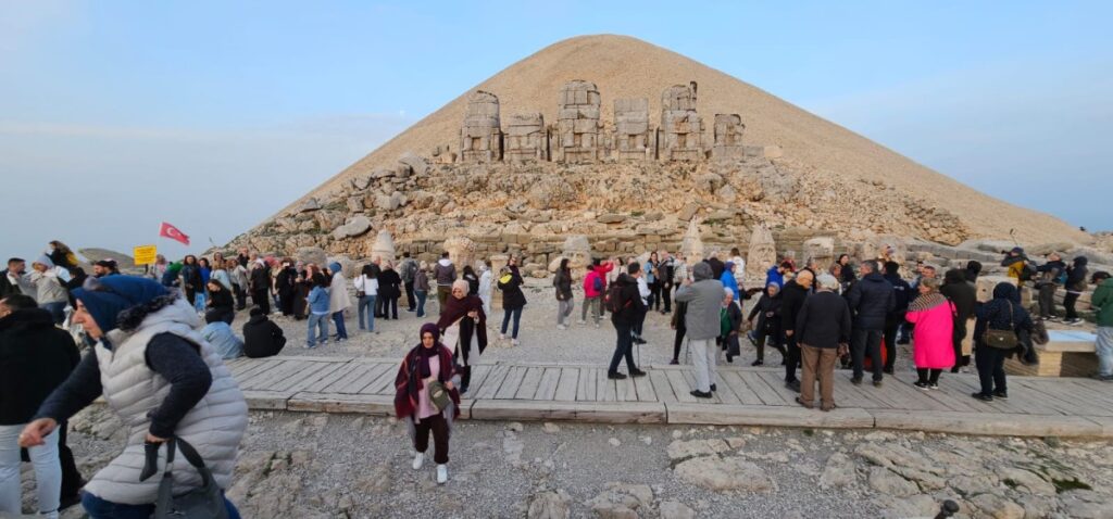 Rotel Tours yıllar sonra yeniden Nemrut’ta: ‘Kahta bizim ikinci evimiz’