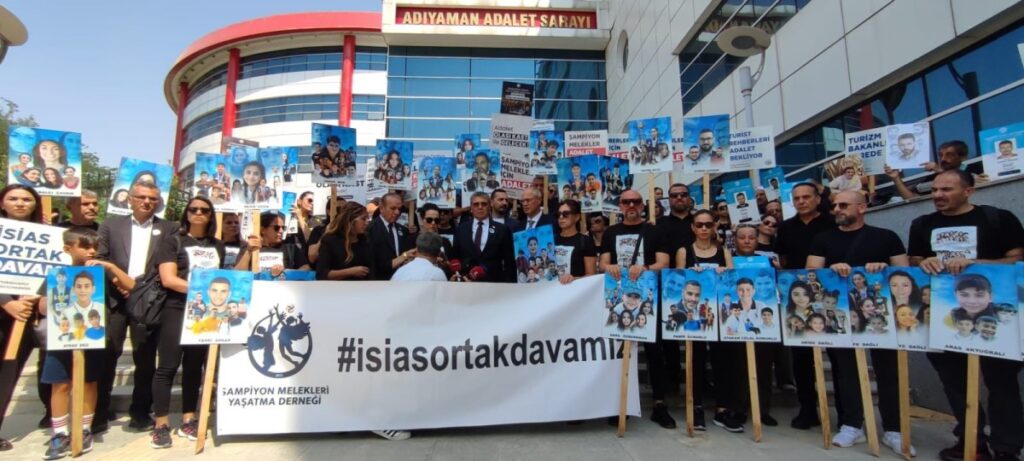 İsias Otel kamu görevlileri davası 6 Kasım’a ertelendi: Ailelerden adalet tepkisi