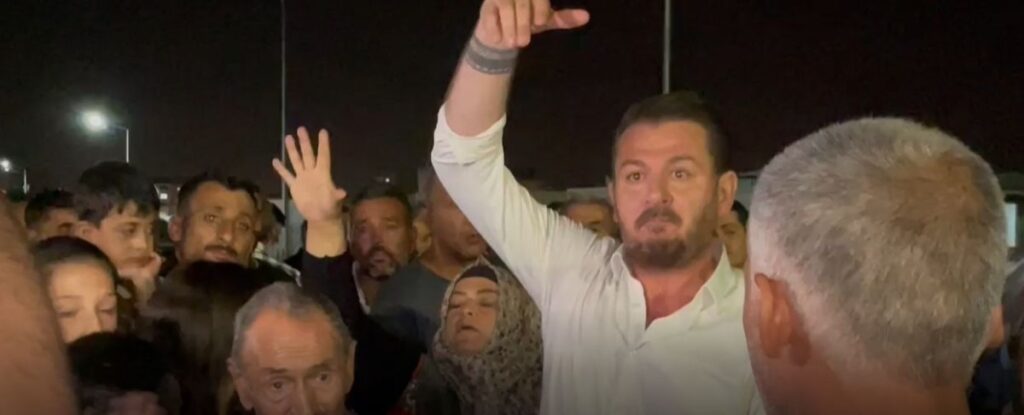 Konteyner Kent’te Yaşayanlardan Tepki: ‘Kalıcı konutlar teslim edilmeden konteynerler kaldırılmamalı’