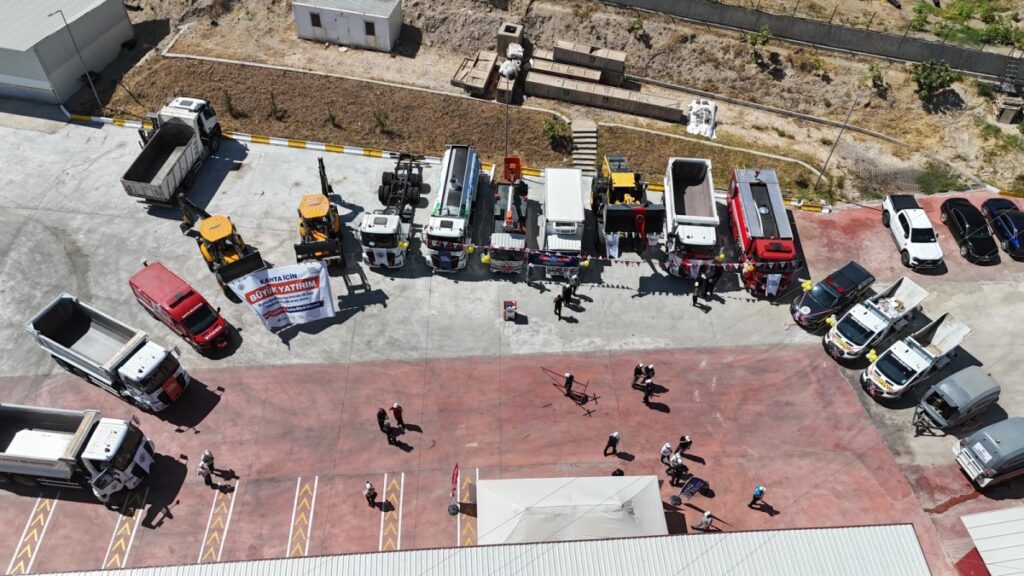 Kahta Belediyesi tarihinin en büyük araç alımını gerçekleştirdi