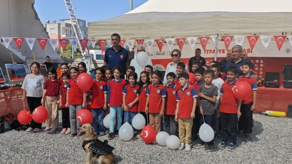 Kahta’da ‘İtfaiye Haftası’ düzenlenen etkinliklerle kutlandı