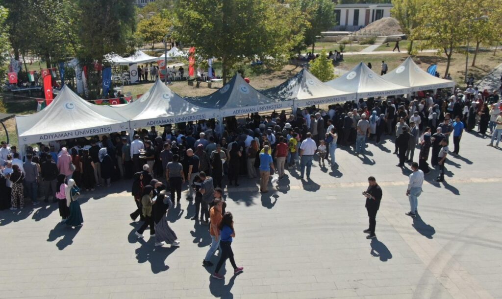 Adıyaman Üniversitesi’nde Gazze için kermes düzenlendi