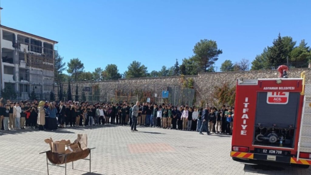 Adıyaman’da okullarda yangın tatbikatları sürüyor