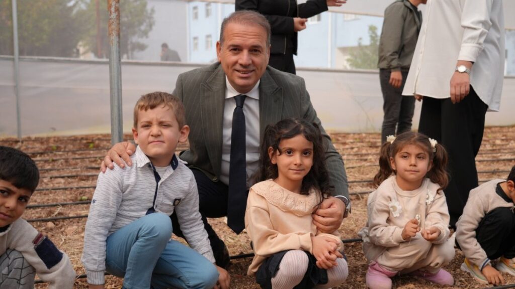 Adıyaman’da ‘Yeşil Vatan Seferberliği’nde minik eller toprakla buluştu