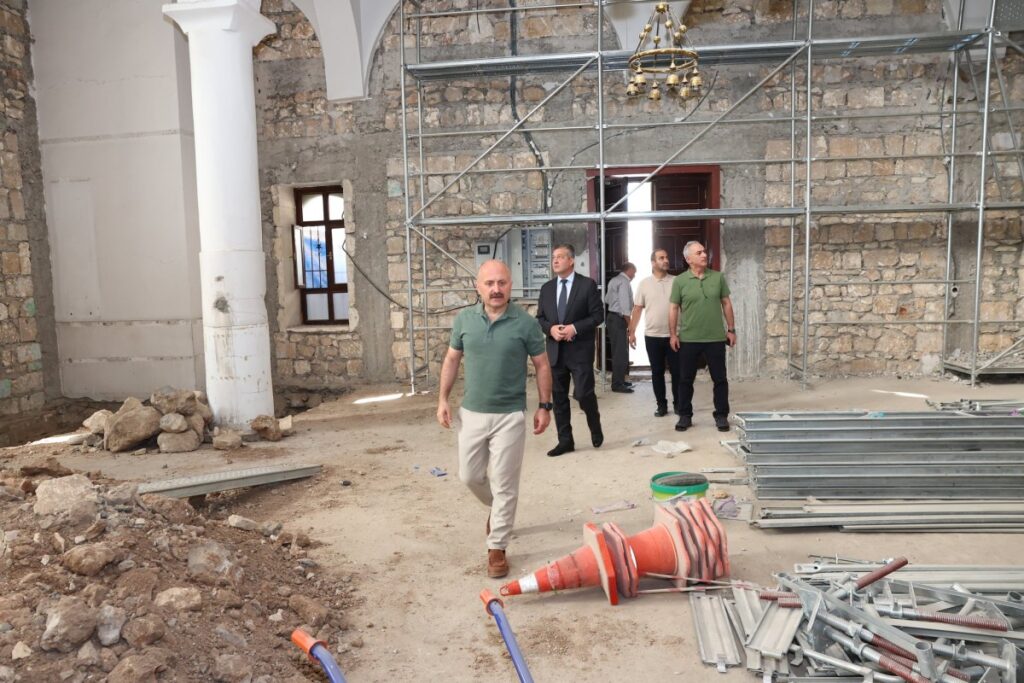 Adıyaman’ın tarihi Yenipınar Camii’nde restorasyon çalışmaları başladı